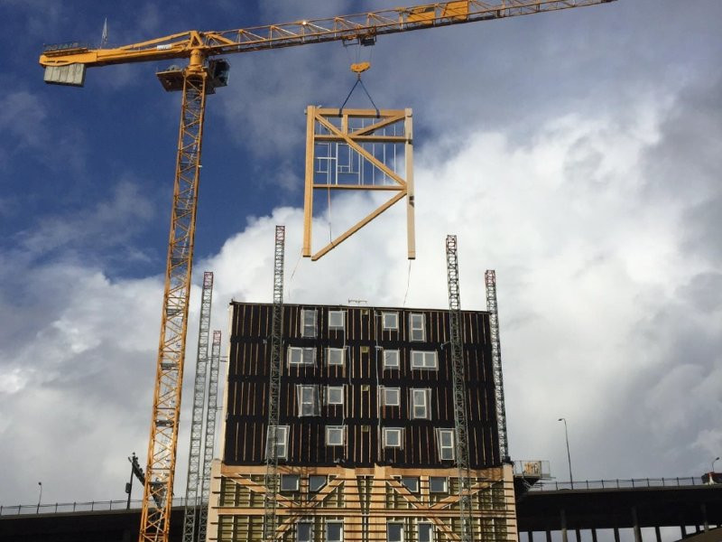 Nejvyšší dřevěná stavba na světě zahájí konferenci Požární bezpečnost staveb 2017